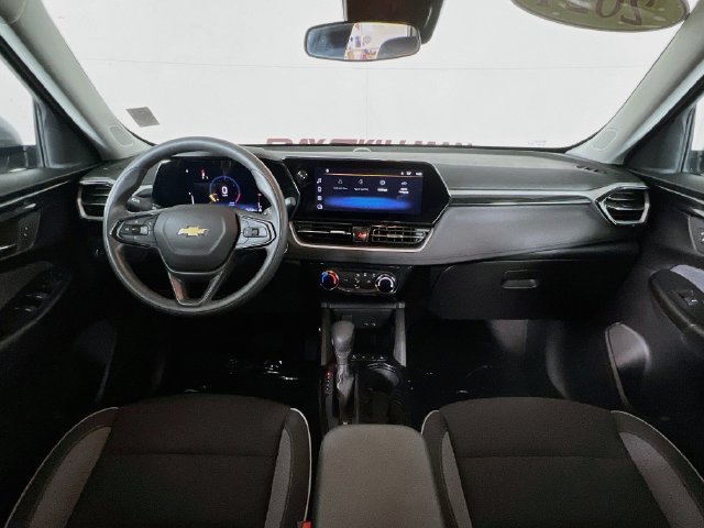 Used 2024 Chevrolet TrailBlazer LT AWD/4WD image 23
