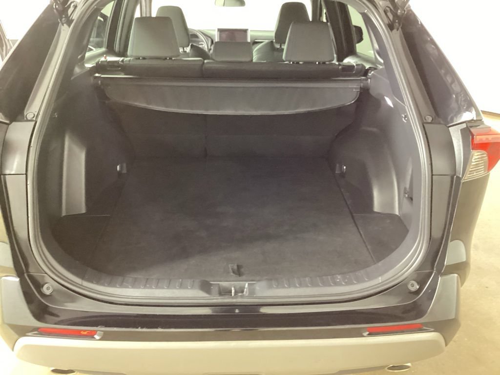 Used 2023 Toyota RAV4 SE AWD/4WD image 26