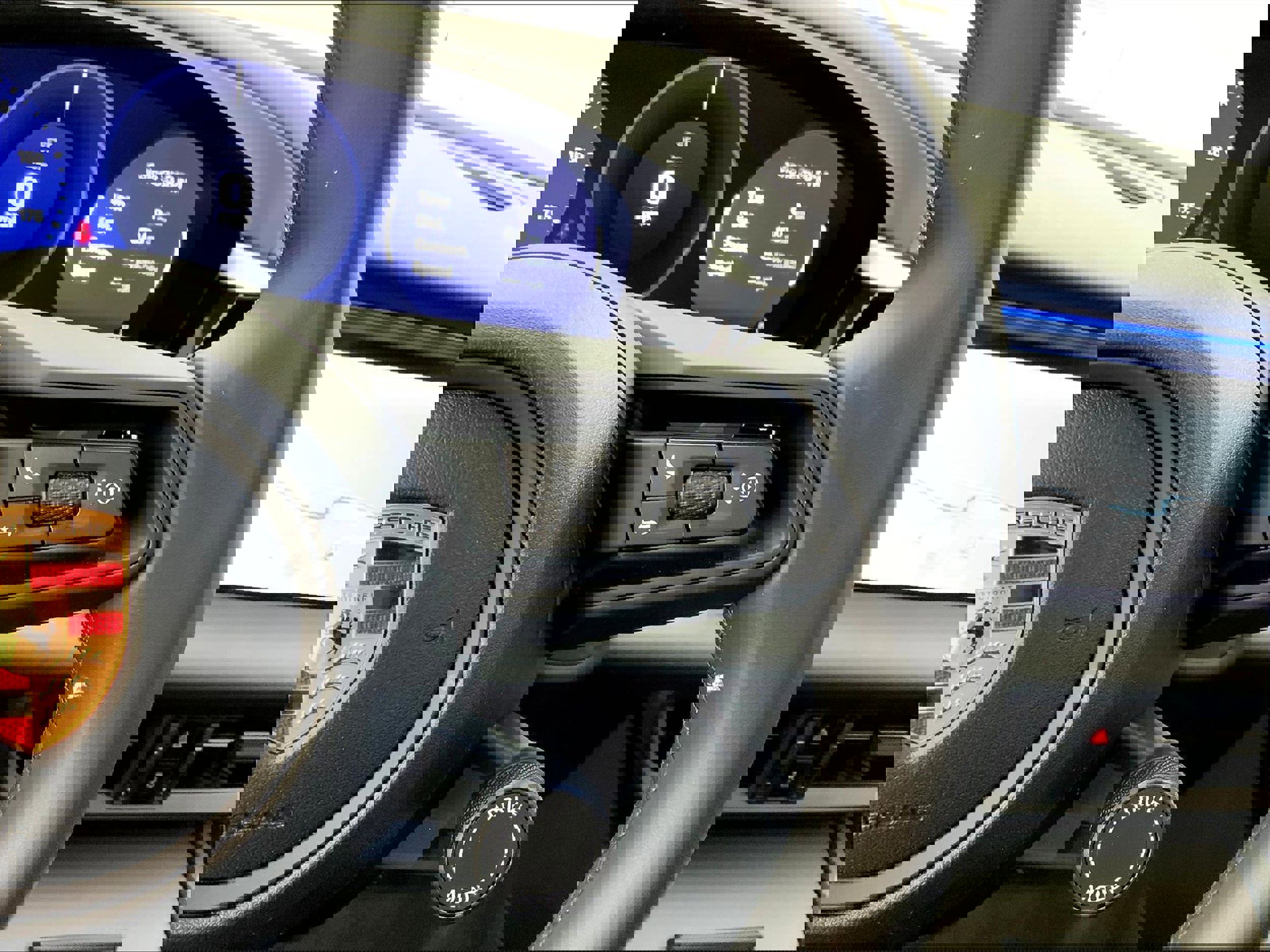 Used 2025 Porsche Macan Electric image 16