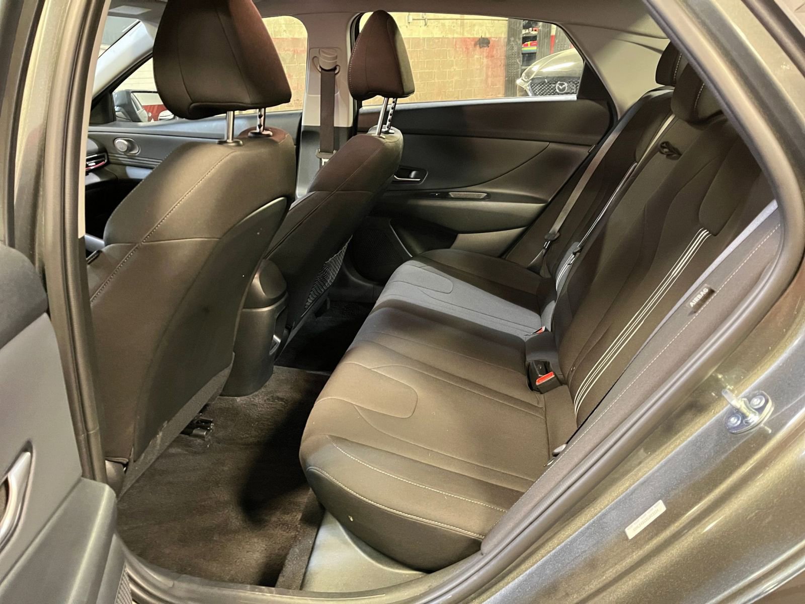 Used 2025 Hyundai Elantra SEL image 24