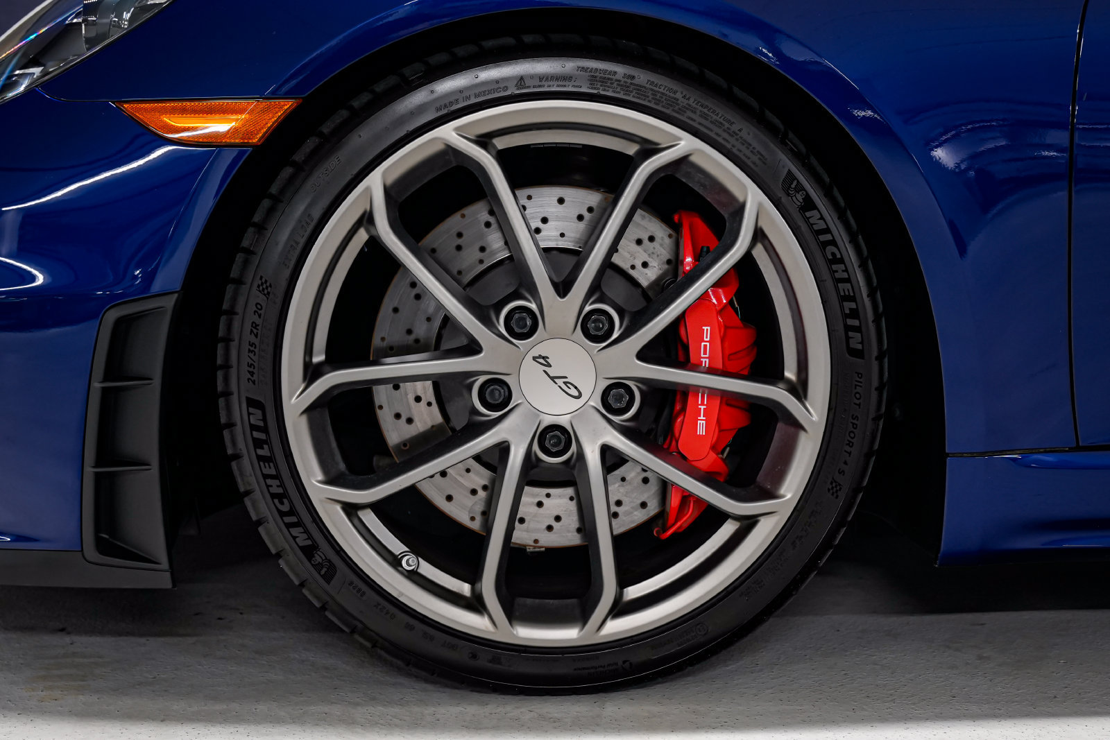 Used 2020 Porsche 718 Cayman GT4 RWD image 38