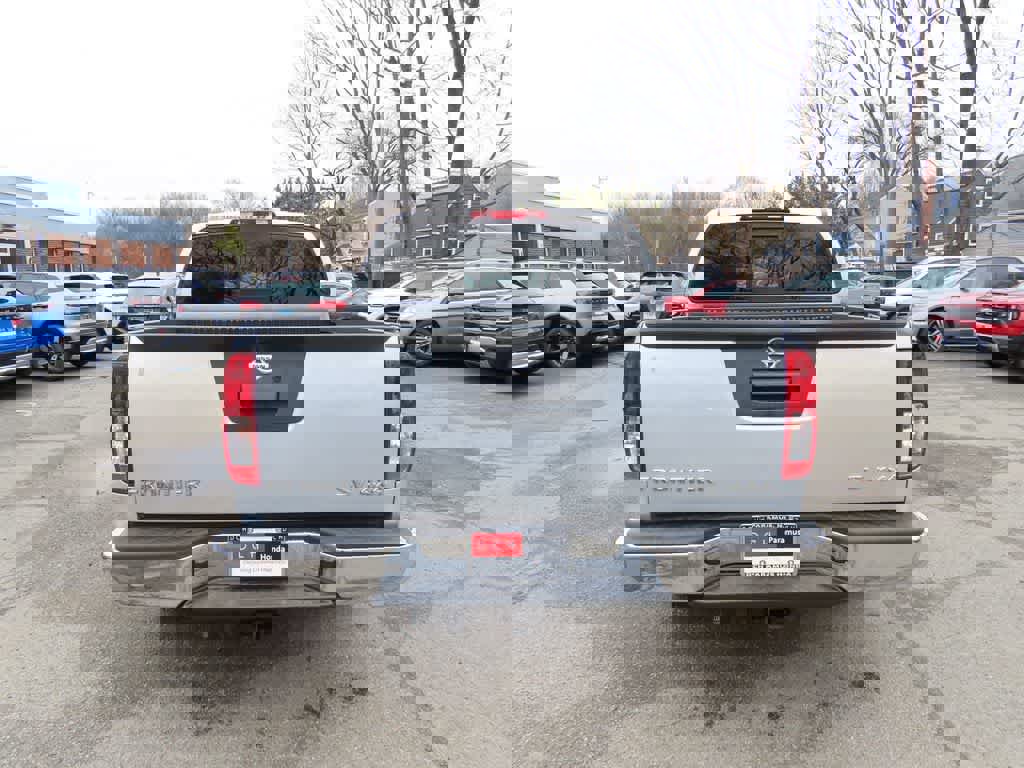 Used 2019 Nissan Frontier SV image 5