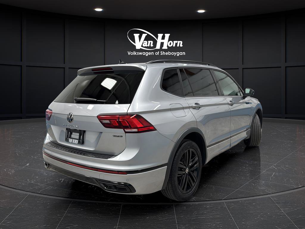 Used 2022 Volkswagen Tiguan SE R-Line image 3
