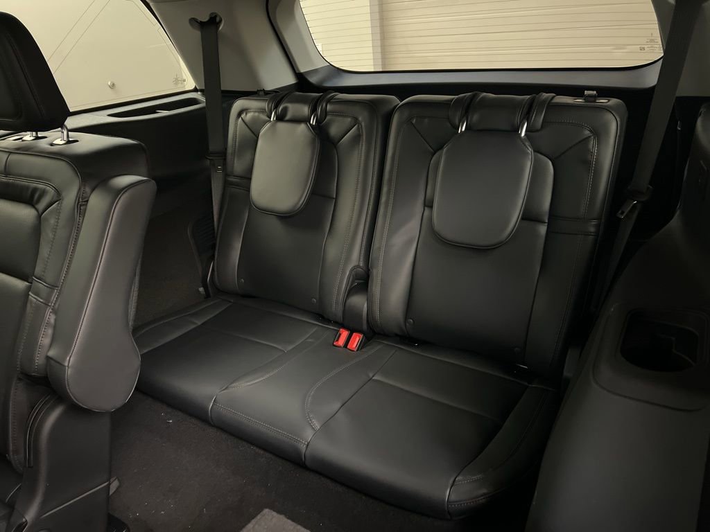 Used 2026 Lincoln Aviator Reserve image 32