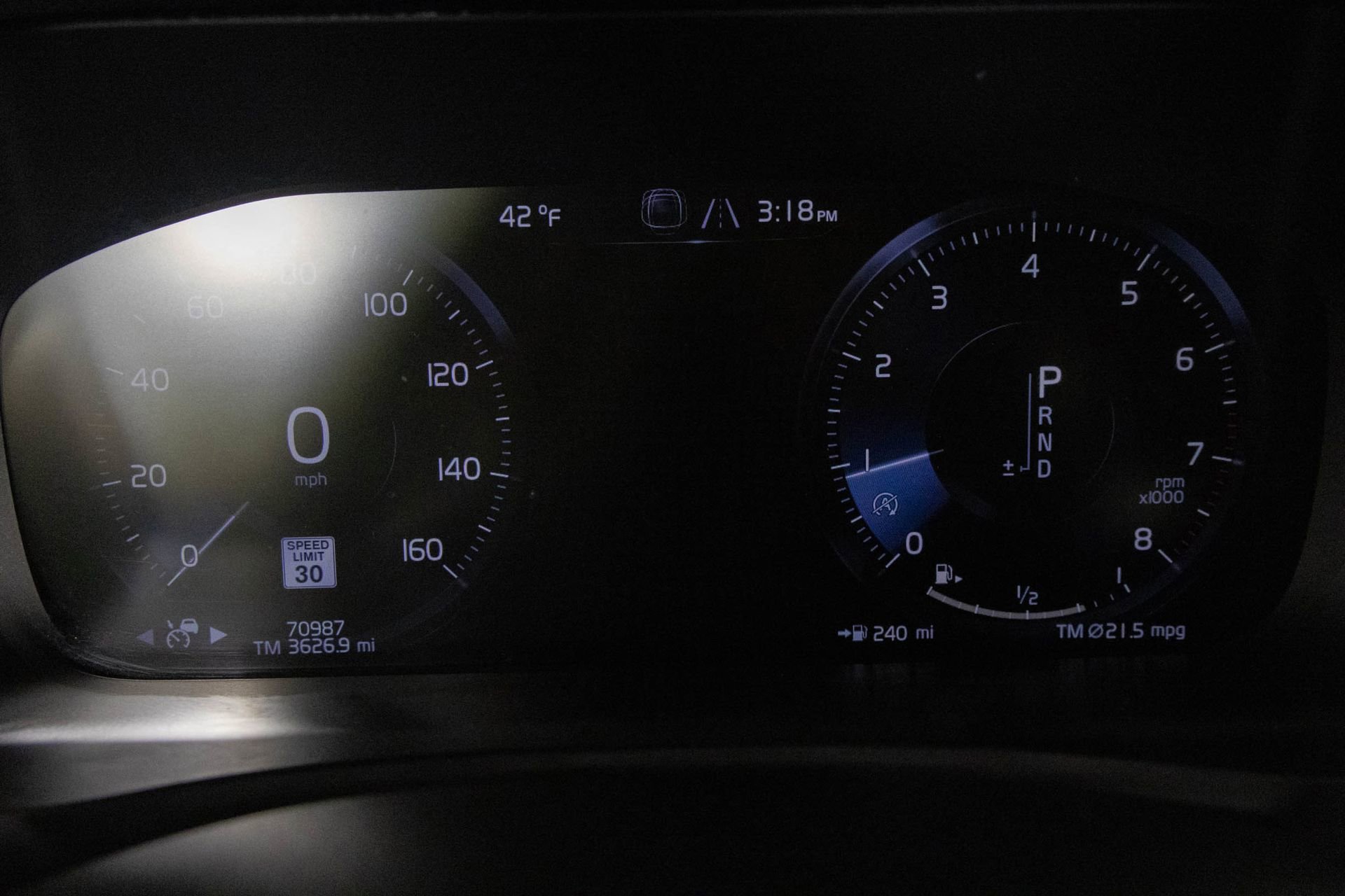 Used 2021 Volvo XC90 T6 Momentum w/ Protection Package image 30