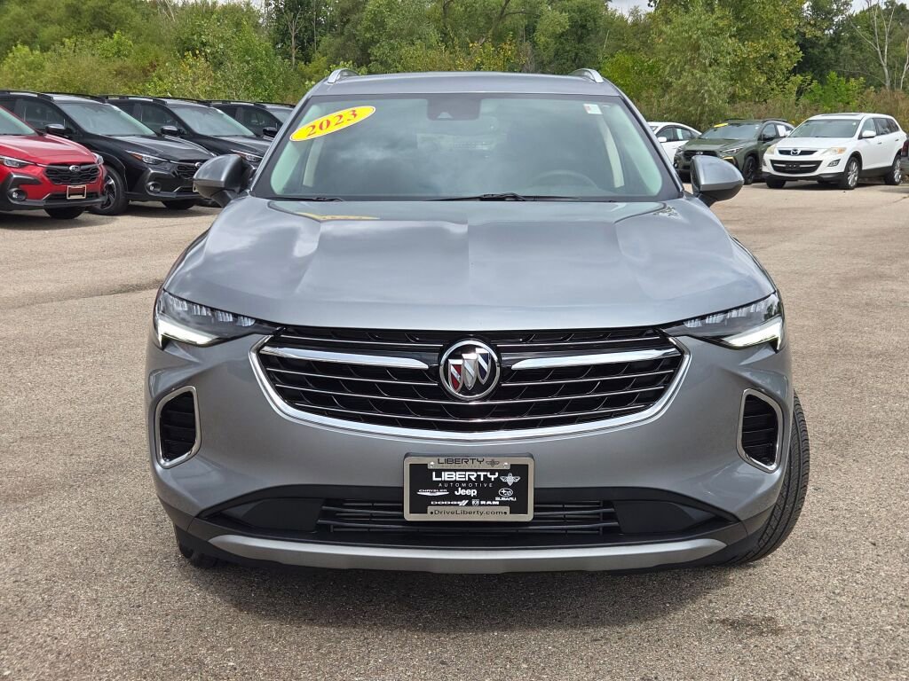 Used 2023 Buick Envision Essence image 4