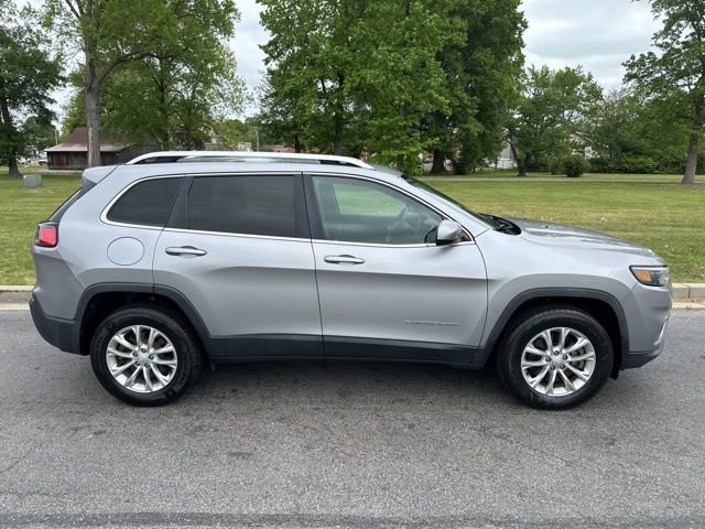 Used 2019 Jeep Cherokee Latitude w/ Cold Weather Group AWD/4WD image 29