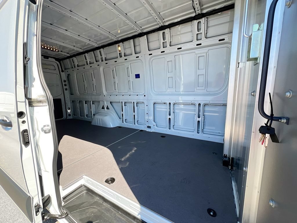New 2026 Mercedes-Benz Sprinter 2500 image 25