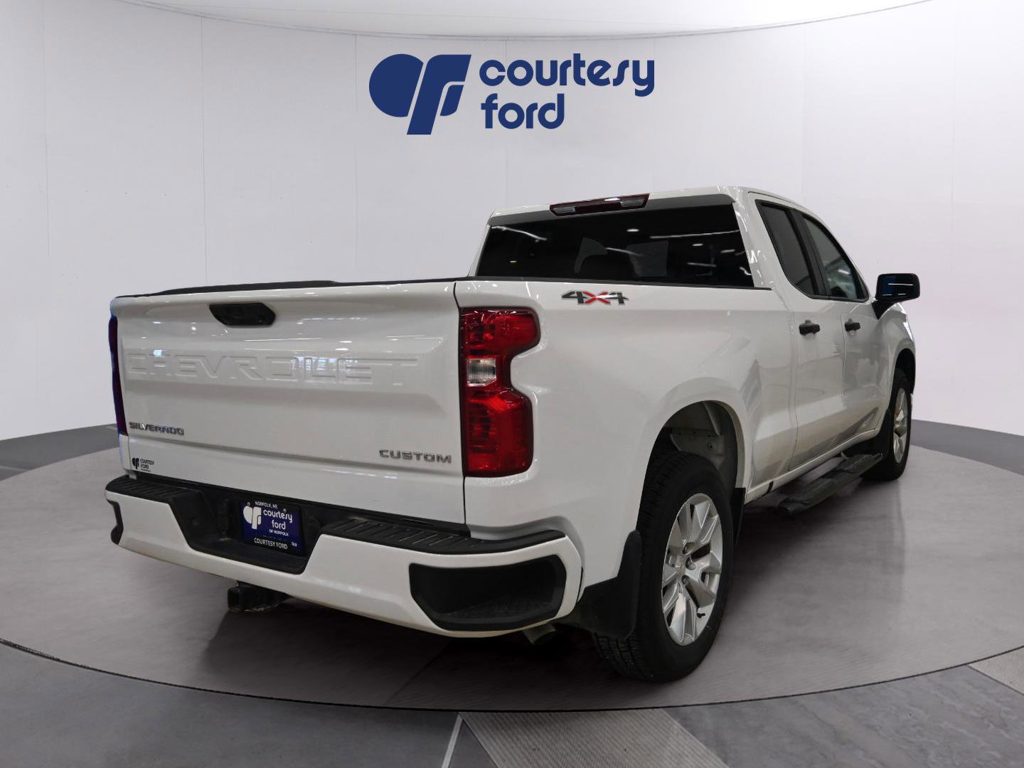 Used 2022 Chevrolet Silverado 1500 Custom image 7