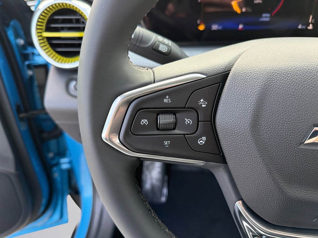 New 2026 Chevrolet Trax LT w/ Sunroof Package image 17