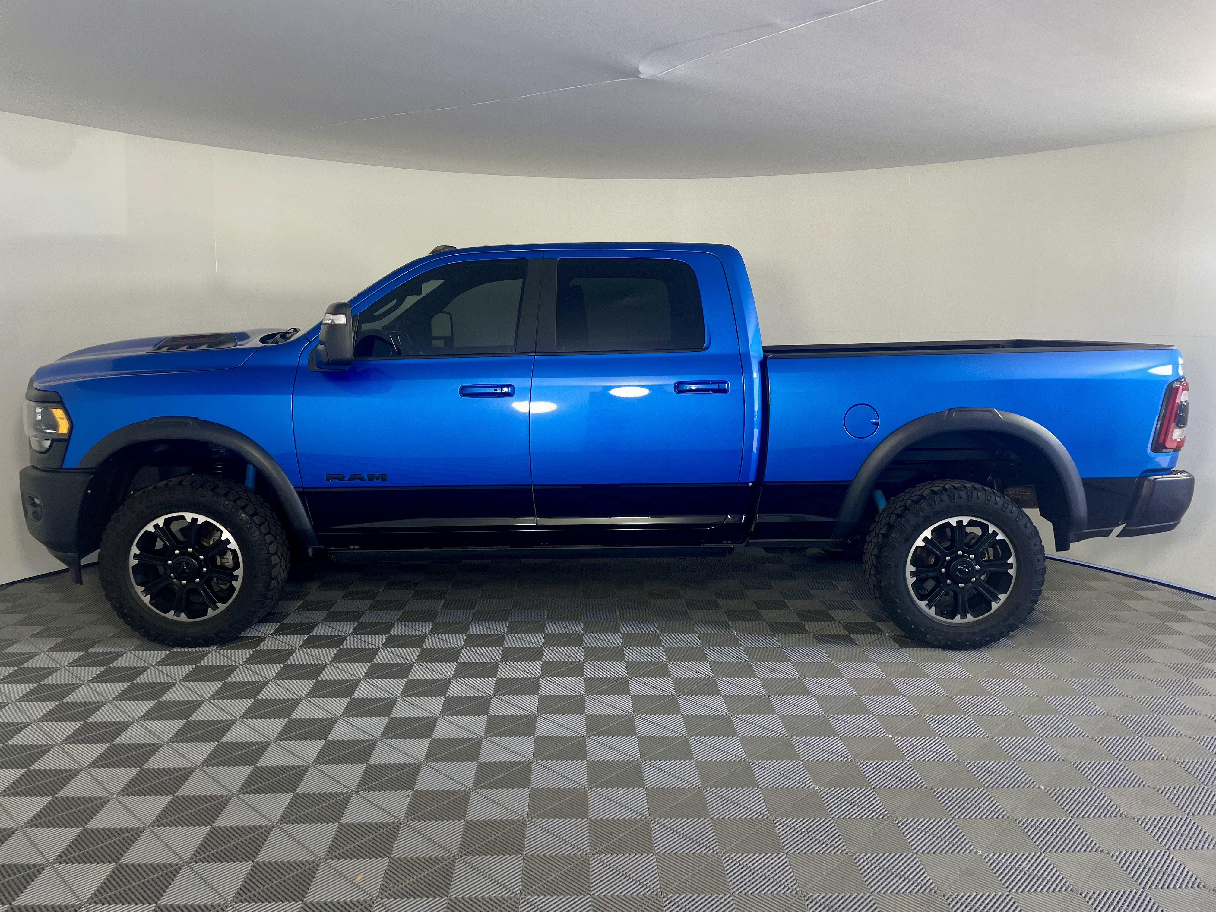 Used 2024 RAM 2500 Rebel w/ Level 2 Equipment Group AWD/4WD image 2