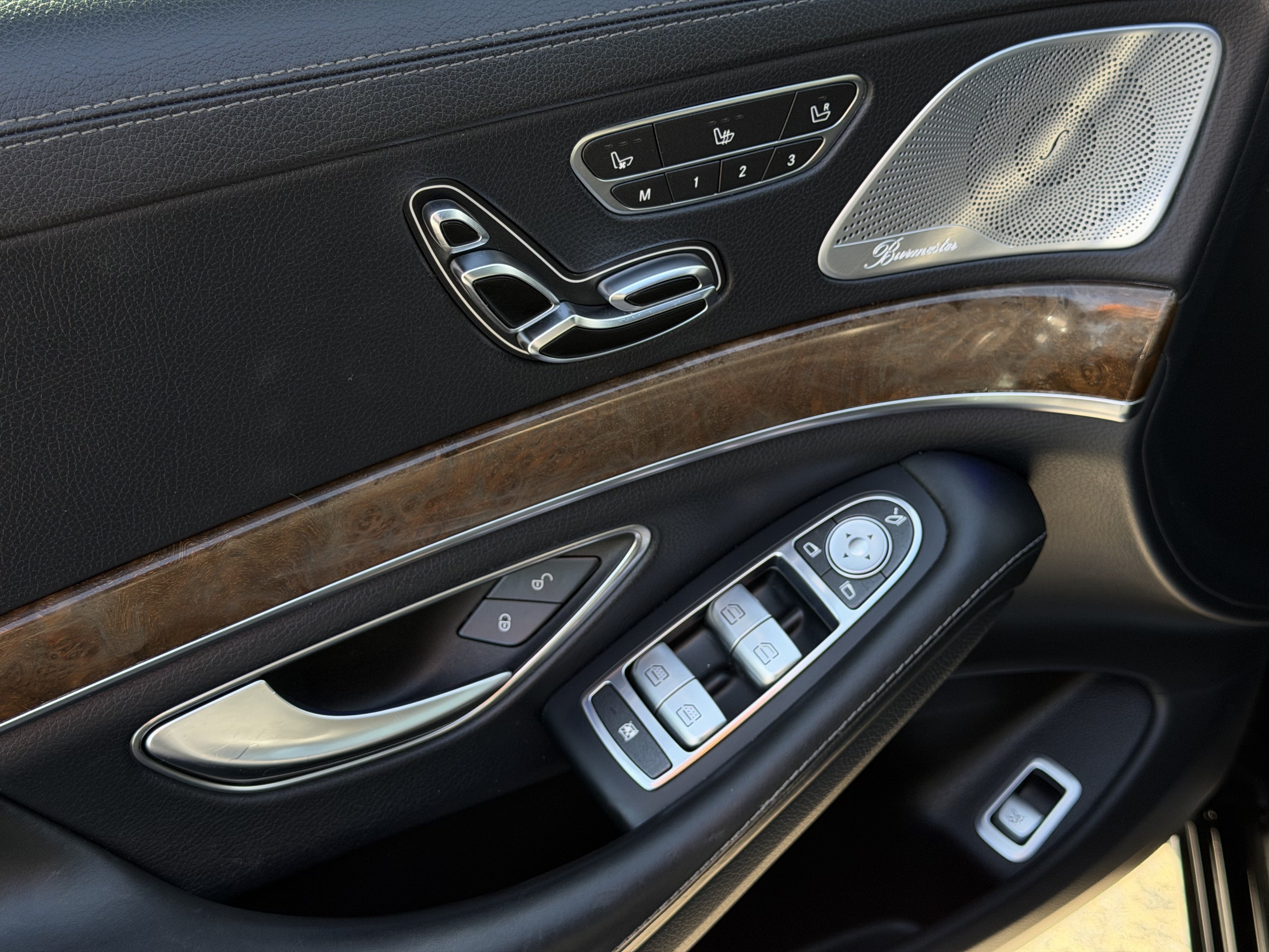 Used 2016 Mercedes-Benz S 550 4MATIC Sedan image 12