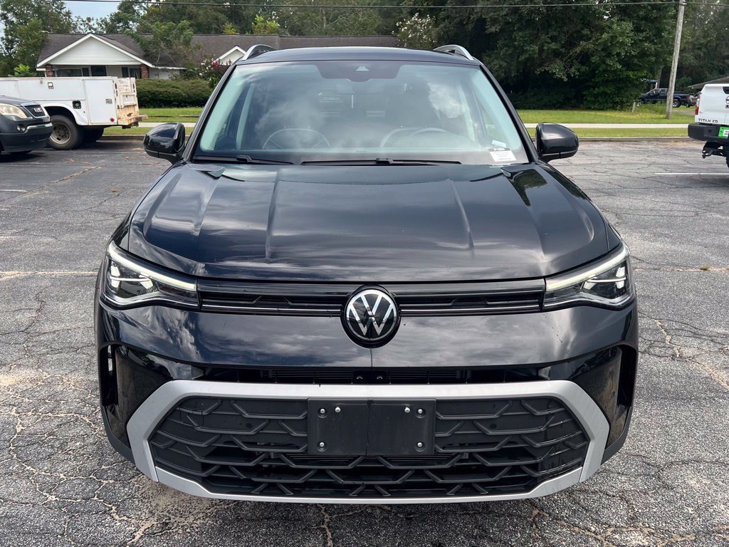 Used 2025 Volkswagen Taos SE AWD/4WD image 4
