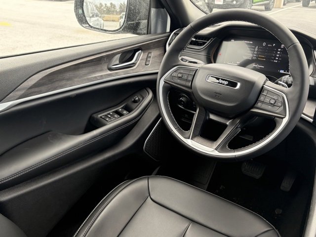 New 2026 Jeep Grand Cherokee Limited w/ Limited Altitude Package image 33