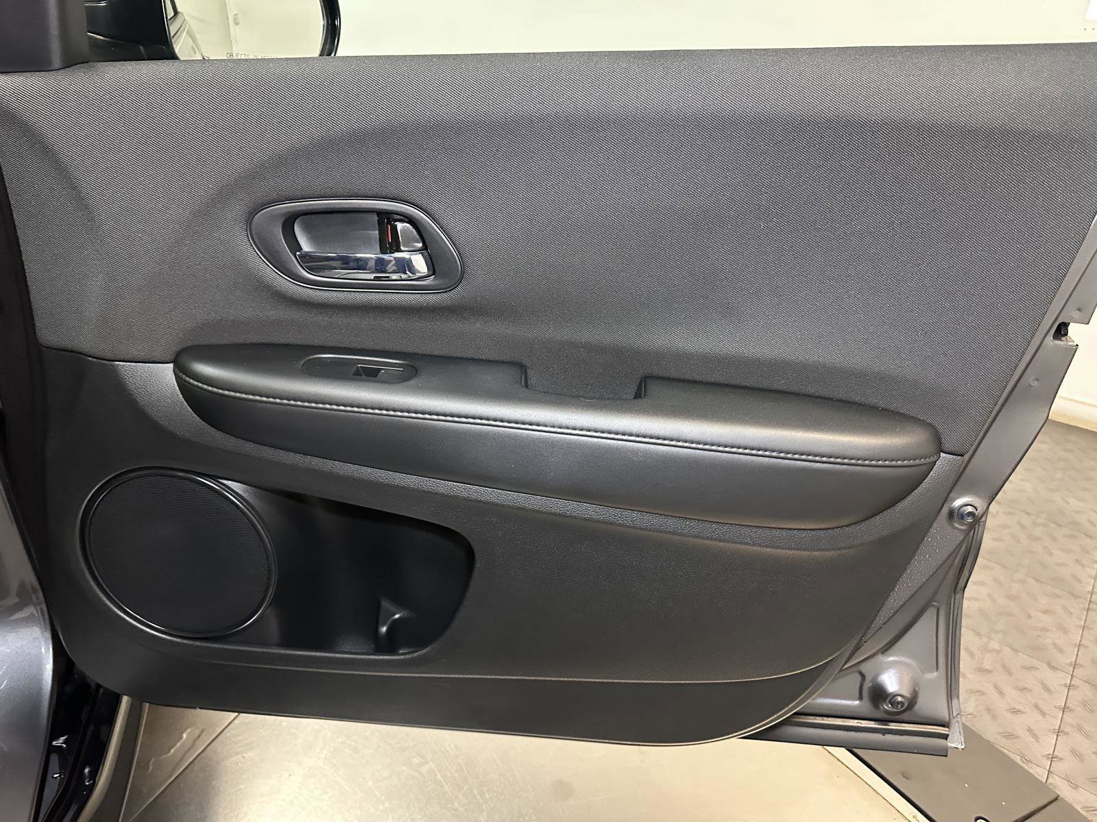 Certified 2022 Honda HR-V Sport image 35