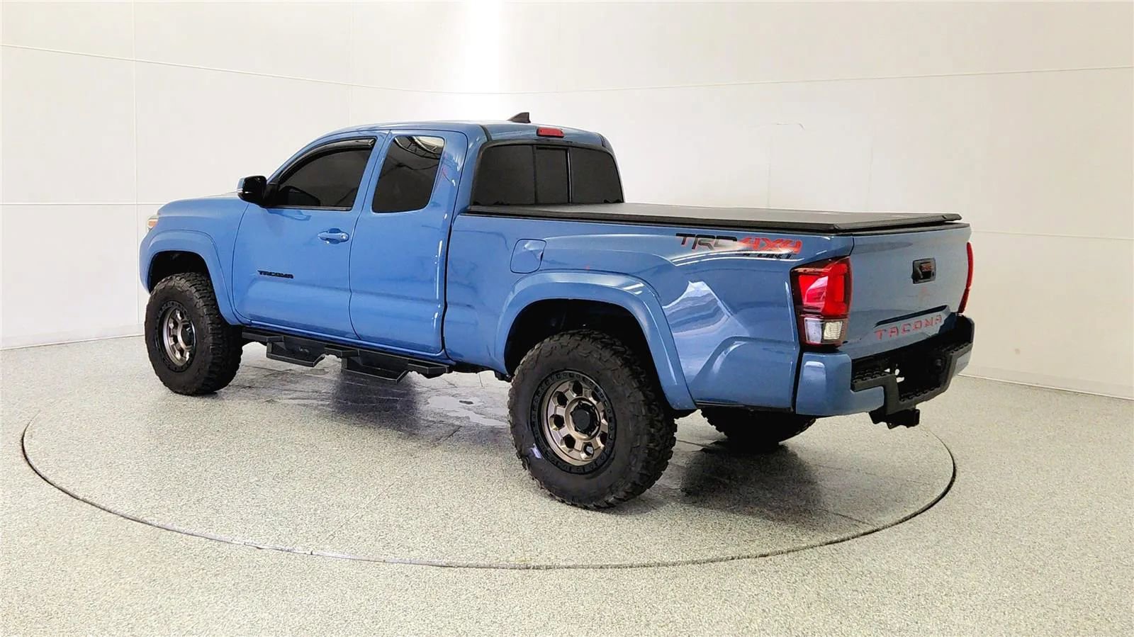 Used 2019 Toyota Tacoma TRD Sport image 5