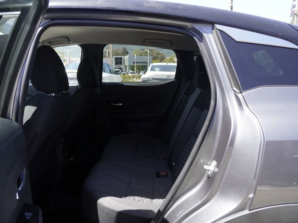 Used 2025 Nissan Kicks SV w/ Charging Package FWD image 16