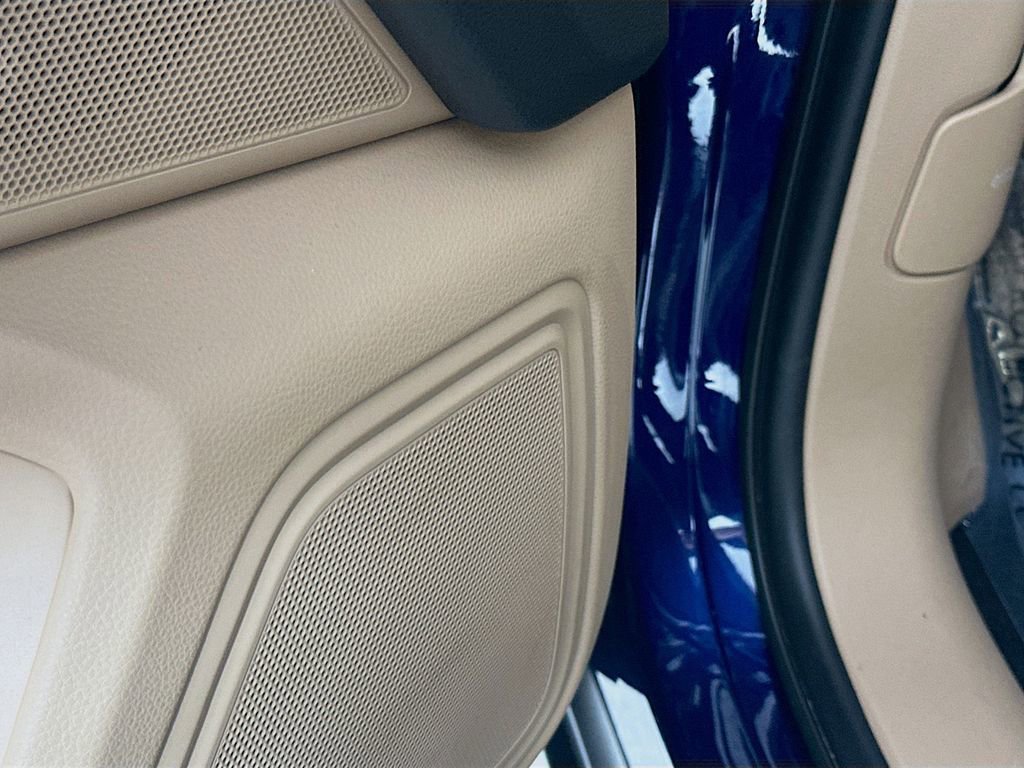 Certified 2023 Porsche Macan image 21