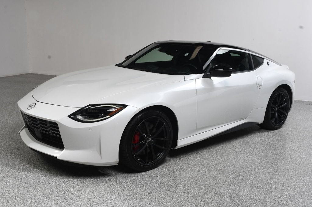 Used 2024 Nissan Z Performance w/ Floor Mat Package RWD image 2