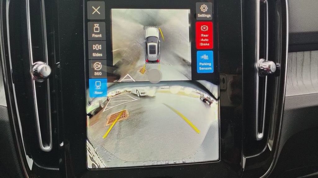 New 2026 Volvo XC40 B5 Plus w/ Climate Package image 22