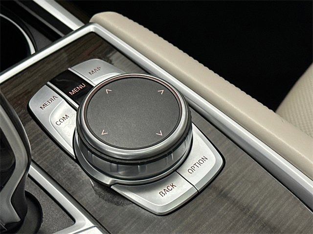 Used 2022 BMW 750i xDrive image 30