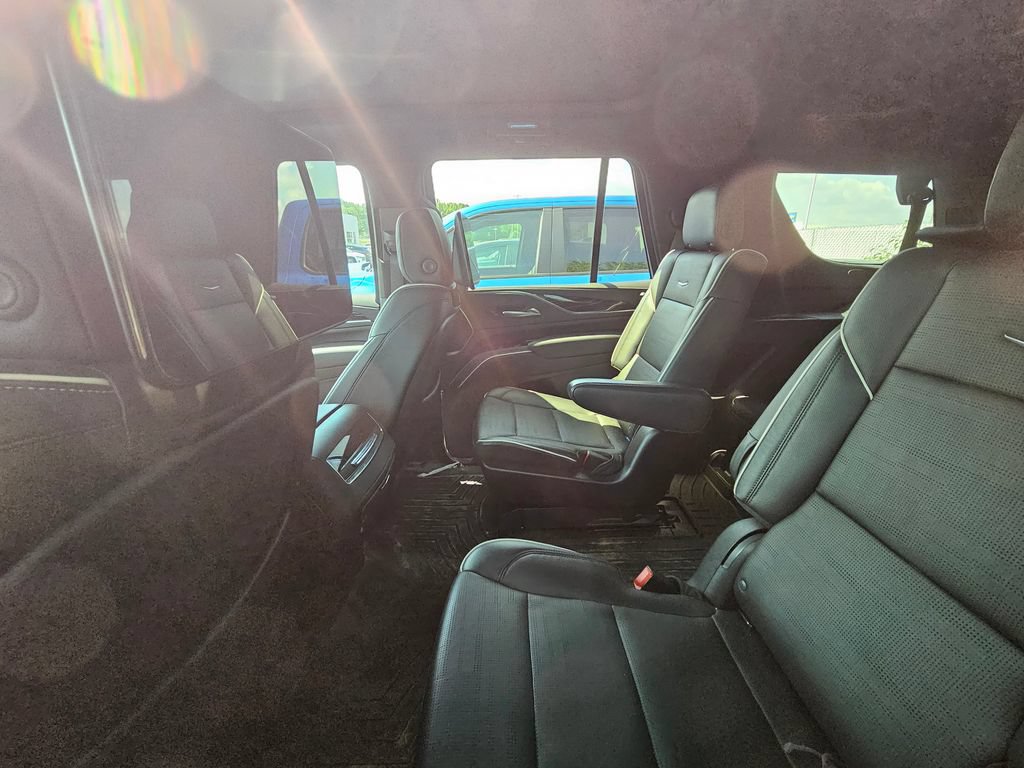 Used 2023 Cadillac Escalade Sport w/ LPO, ONYX Package AWD/4WD image 11