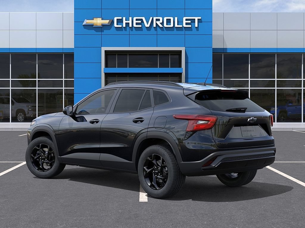 New 2026 Chevrolet Trax LT w/ Sunroof Package FWD image 3