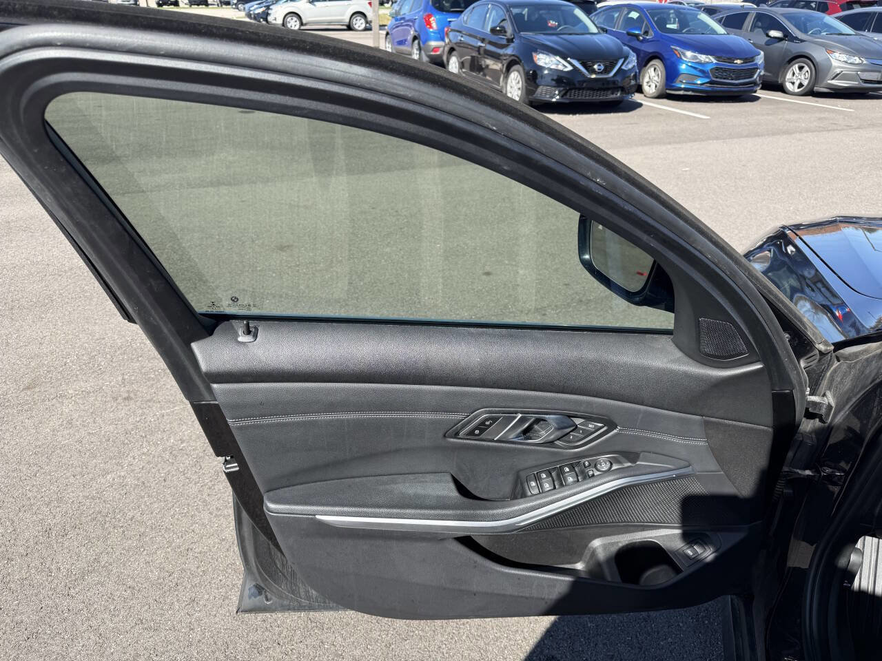 Used 2019 BMW 330i xDrive 330i xDrive AWD 4dr Sedan w/ Convenience Package image 17