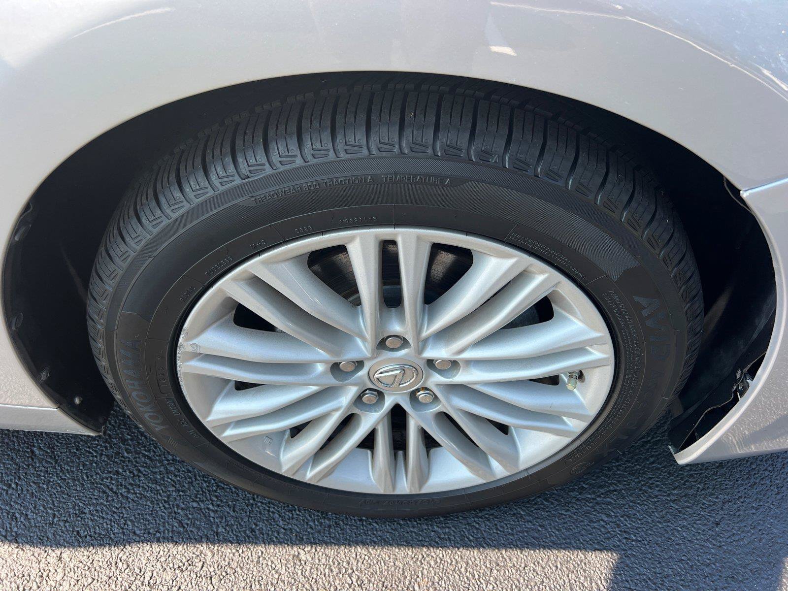 Used 2016 Lexus ES 350 w/ Accessory Package FWD image 12
