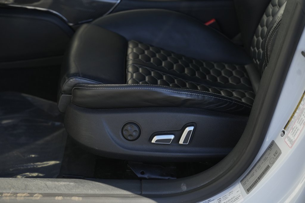 Used 2017 Audi RS 7 Prestige image 33