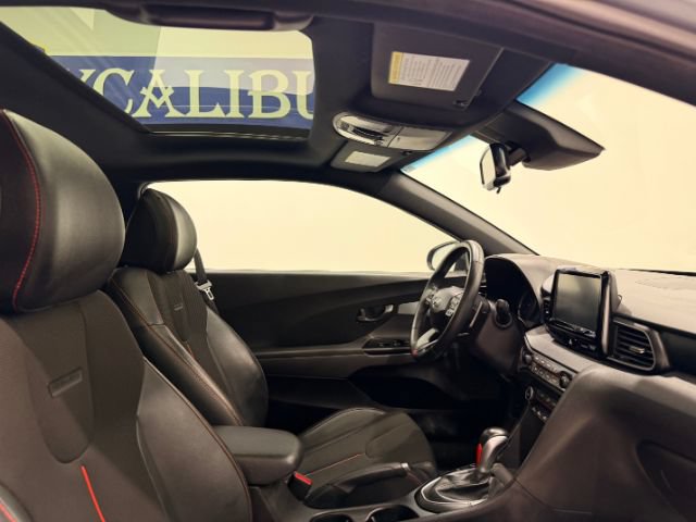 Used 2019 Hyundai Veloster 2.0 Premium FWD image 26
