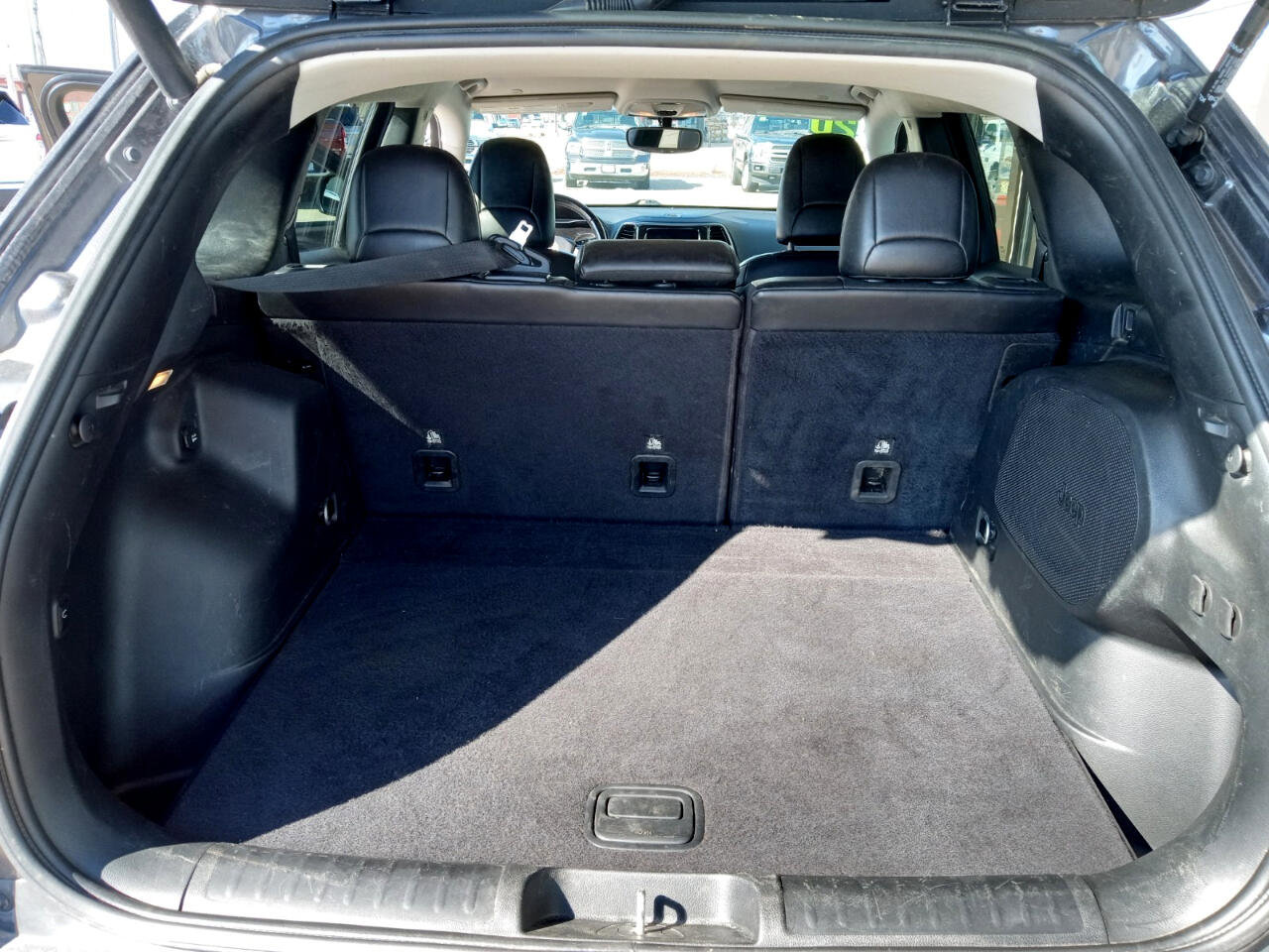 Used 2020 Jeep Cherokee Limited image 17