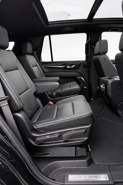 Used 2024 GMC Yukon Denali AWD/4WD image 15