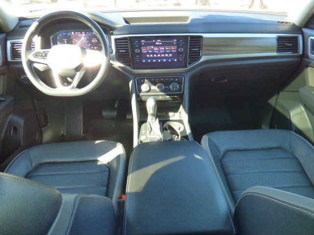 Used 2021 Volkswagen Atlas SEL Premium image 2