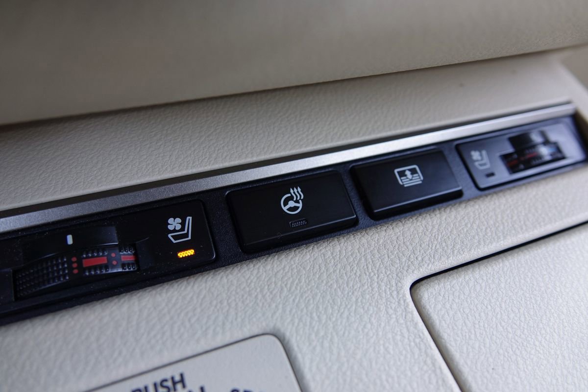 Used 2014 Lexus ES 350 image 9