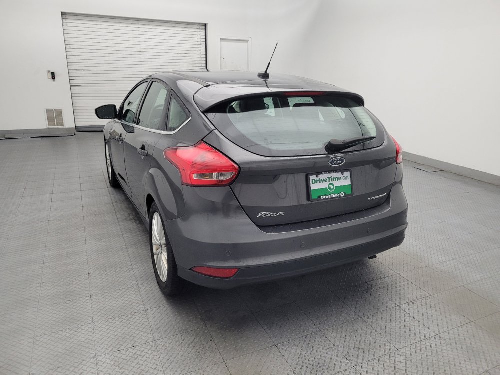 Used 2018 Ford Focus Titanium w/ Titanium Technology Package FWD image 6