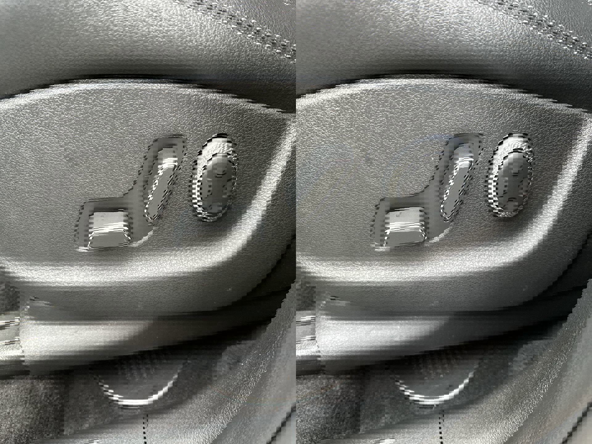 Certified 2026 Genesis GV70 2.5T Select image 12