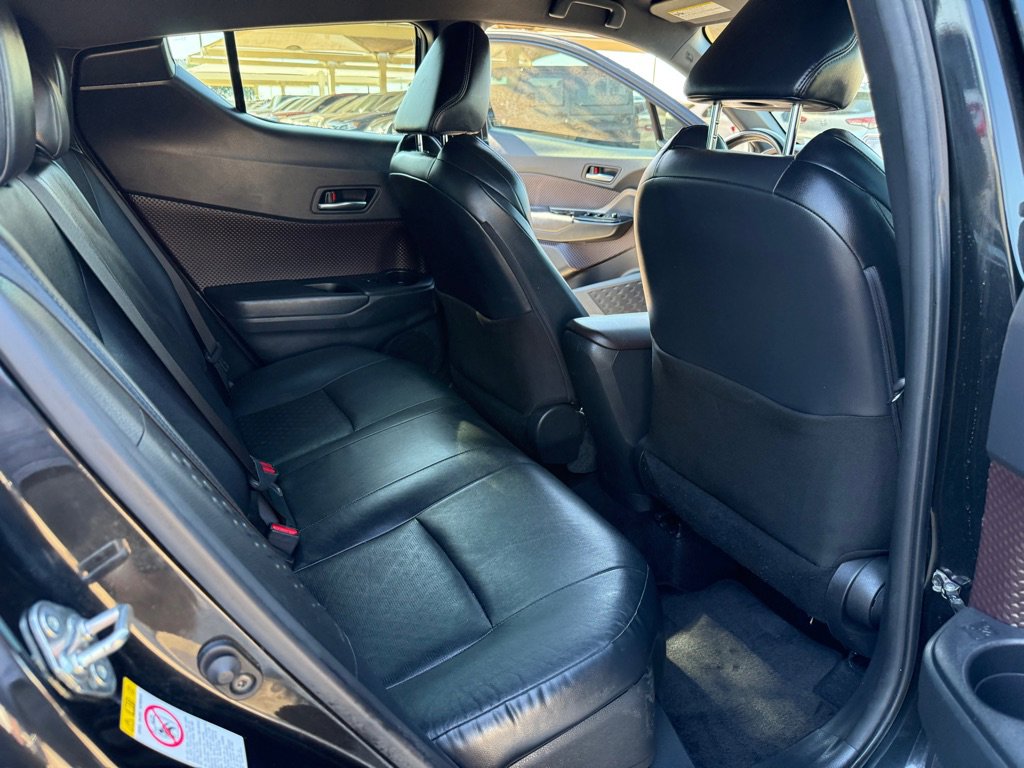 Used 2019 Toyota C-HR Limited FWD image 17