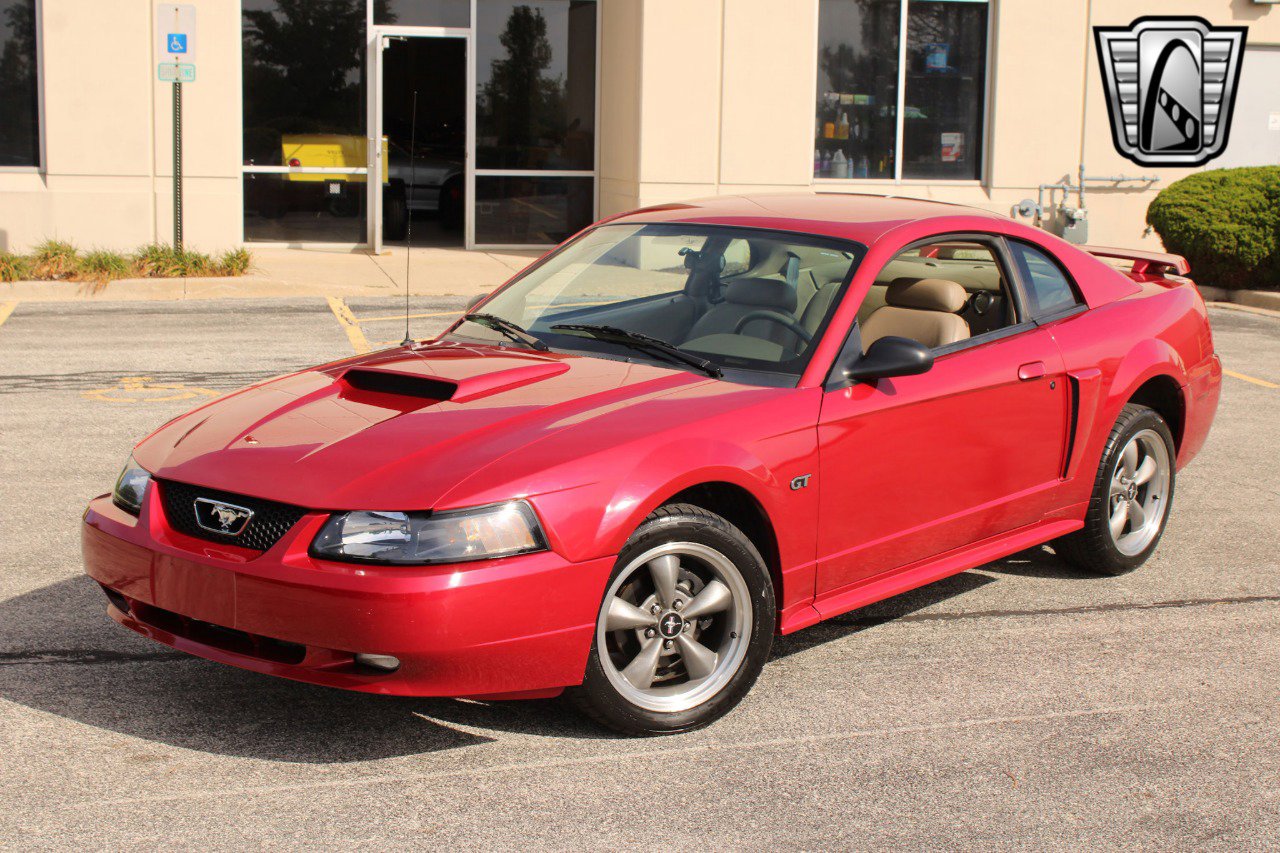 Used 2001 Ford Mustang GT image 2