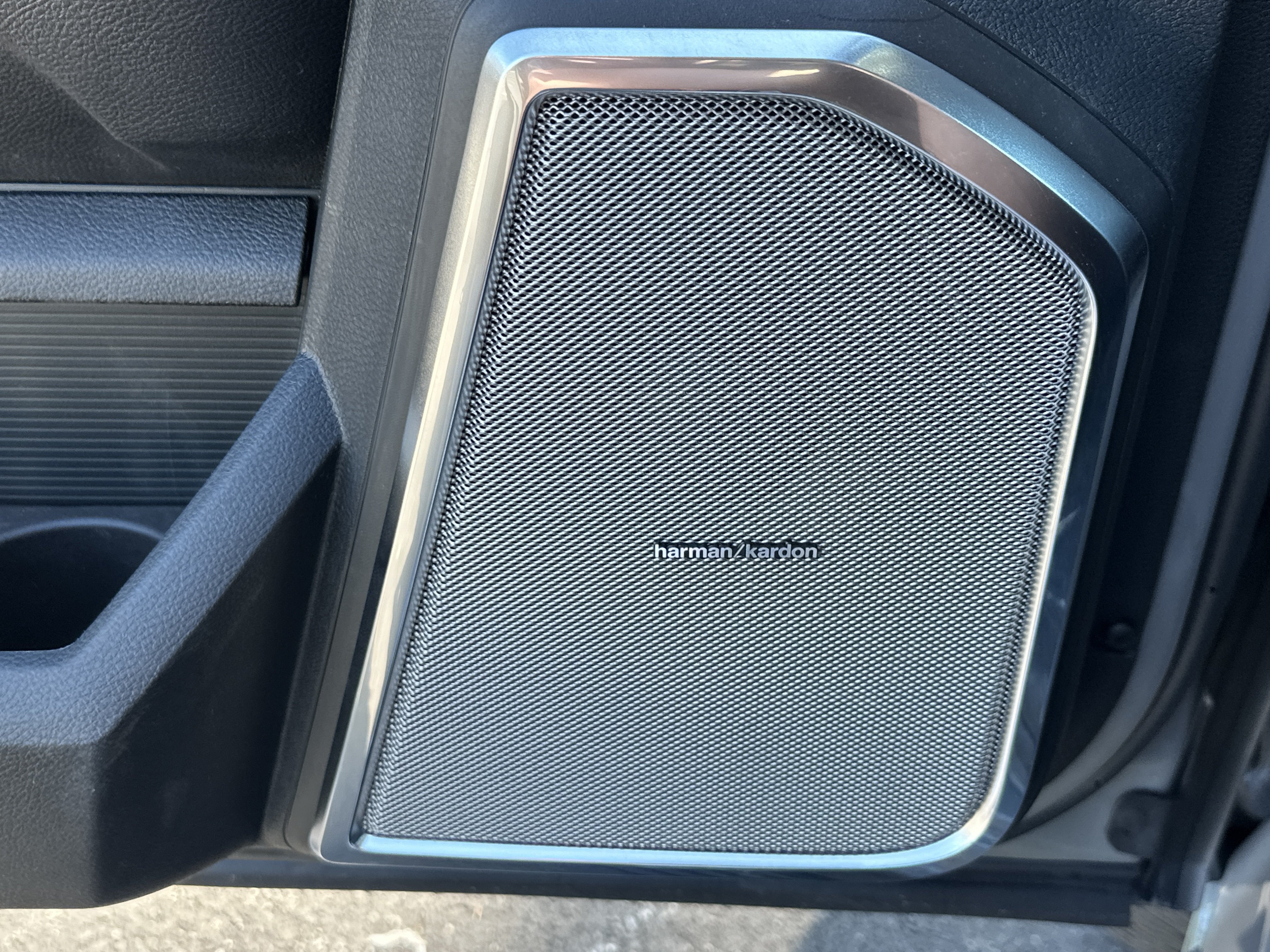 New 2026 RAM 2500 Laramie AWD/4WD image 15