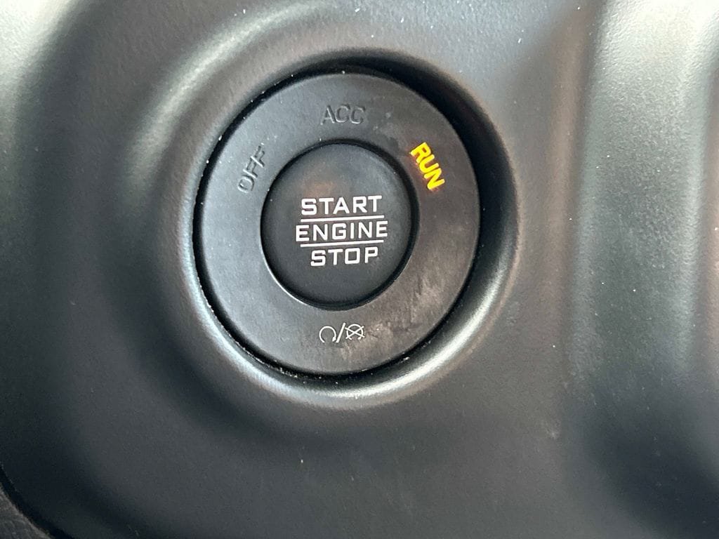 Used 2022 Jeep Wrangler Unlimited Sahara w/ Cold Weather Group AWD/4WD image 27