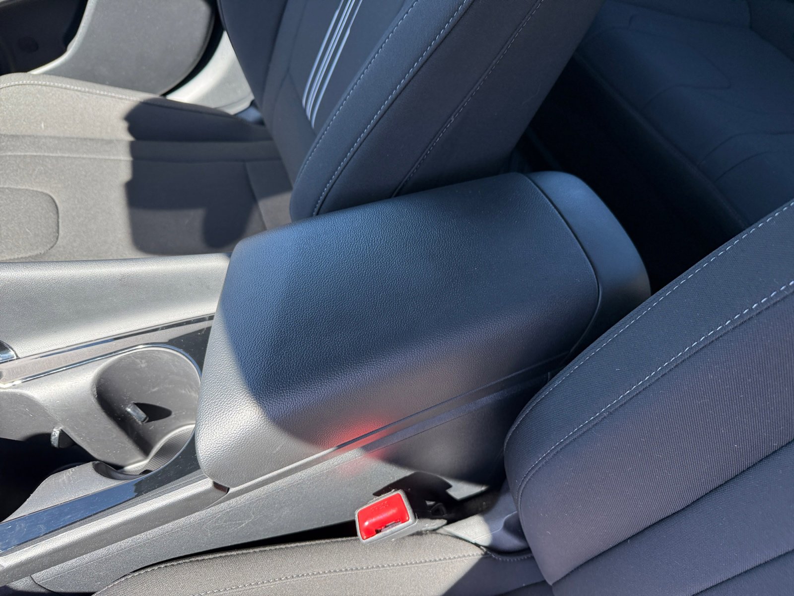 Certified 2025 Hyundai Elantra SEL image 14