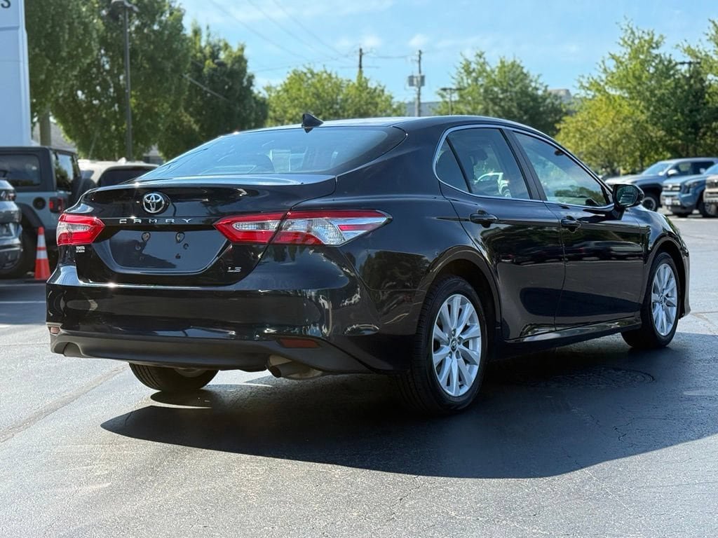 Used 2020 Toyota Camry LE w/ Convenience Package FWD image 7