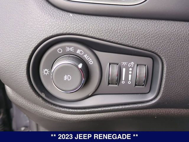 New 2023 Jeep Renegade Latitude w/ Premium Group image 16