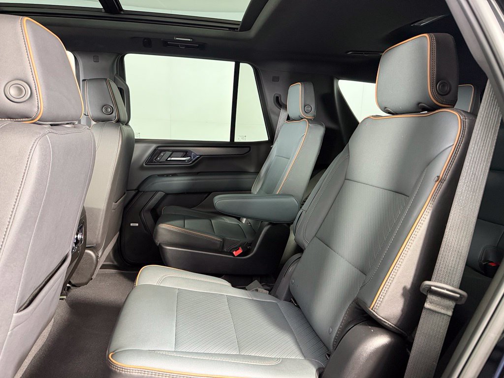 Used 2026 GMC Yukon AT4 w/ AT4 Premium Package AWD/4WD image 17
