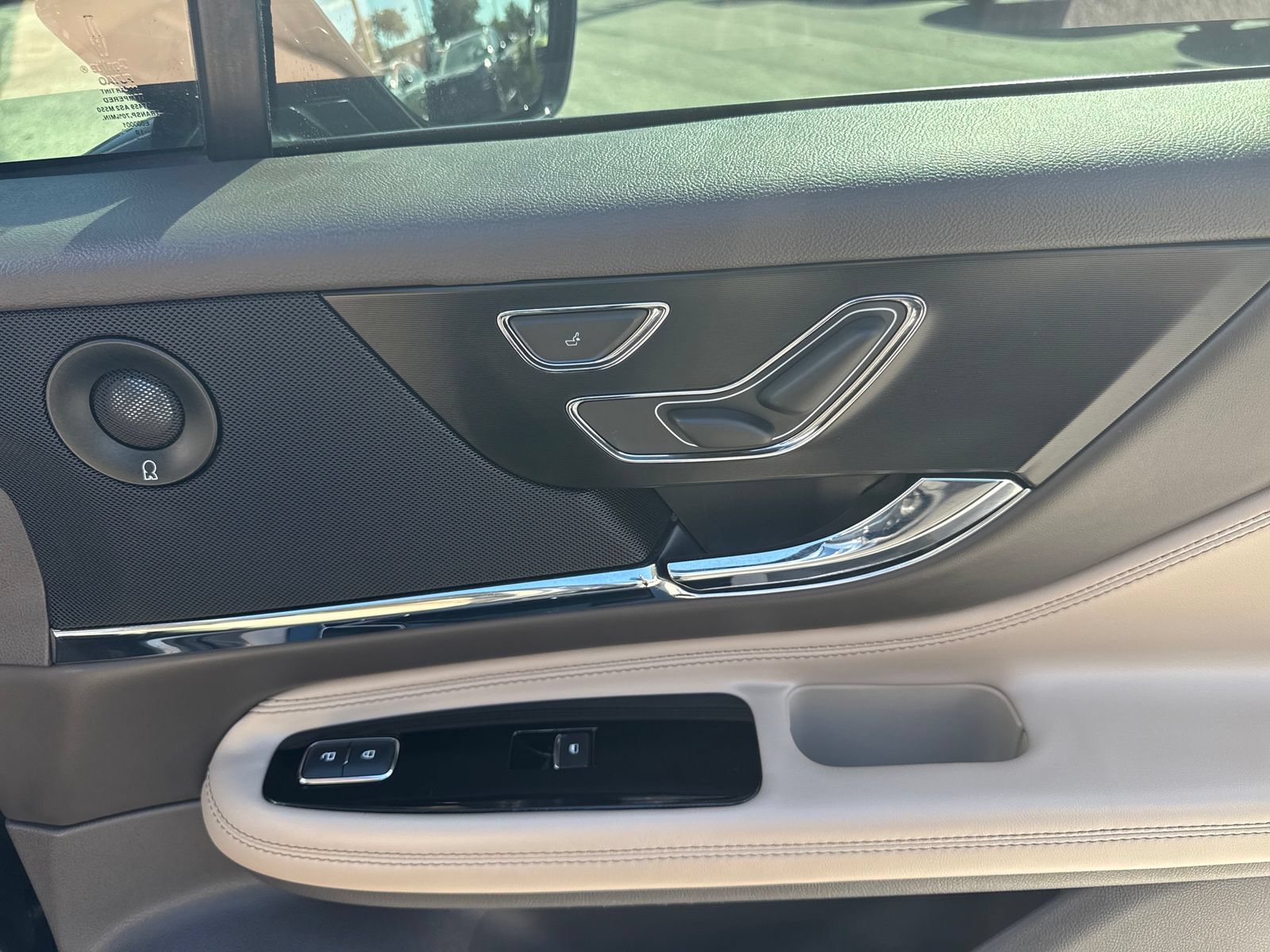 Used 2020 Lincoln Corsair Reserve w/ Equipment Group 201A FWD image 47