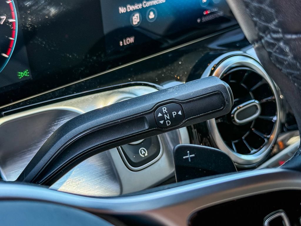 Certified 2022 Mercedes-Benz GLB 250 4MATIC image 23