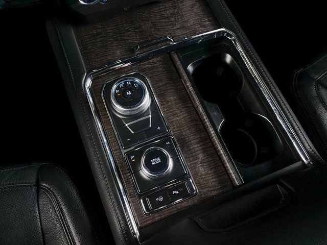Used 2020 Ford Expedition Limited w/ Equipment Group 302A AWD/4WD image 13