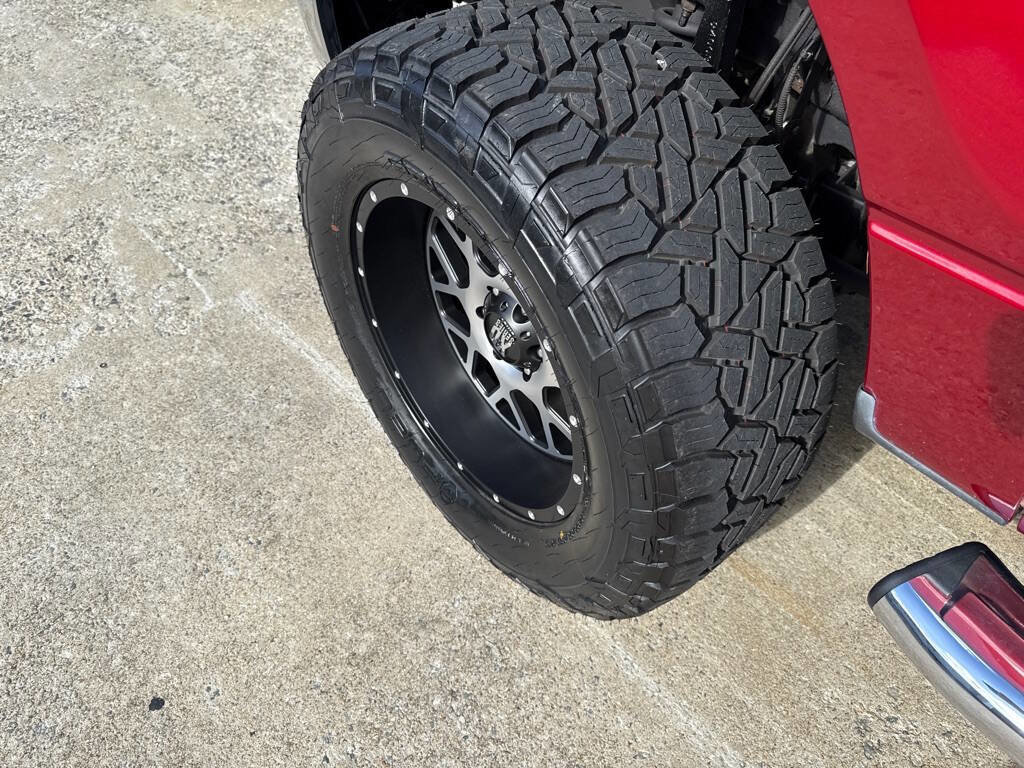 Used 2014 Ford F150 XLT w/ XLT Chrome Package image 10