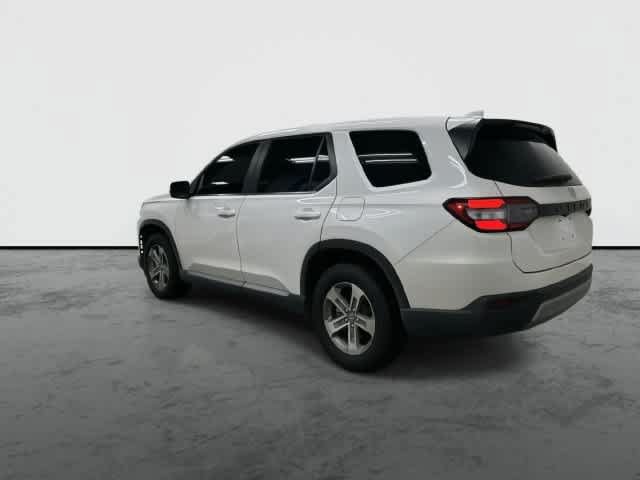 Certified 2025 Honda Pilot EX-L image 9